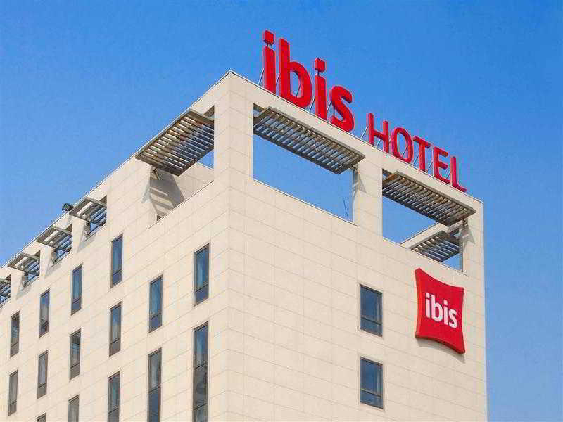 Hotel ibis Chennai Sipcot Exterior foto