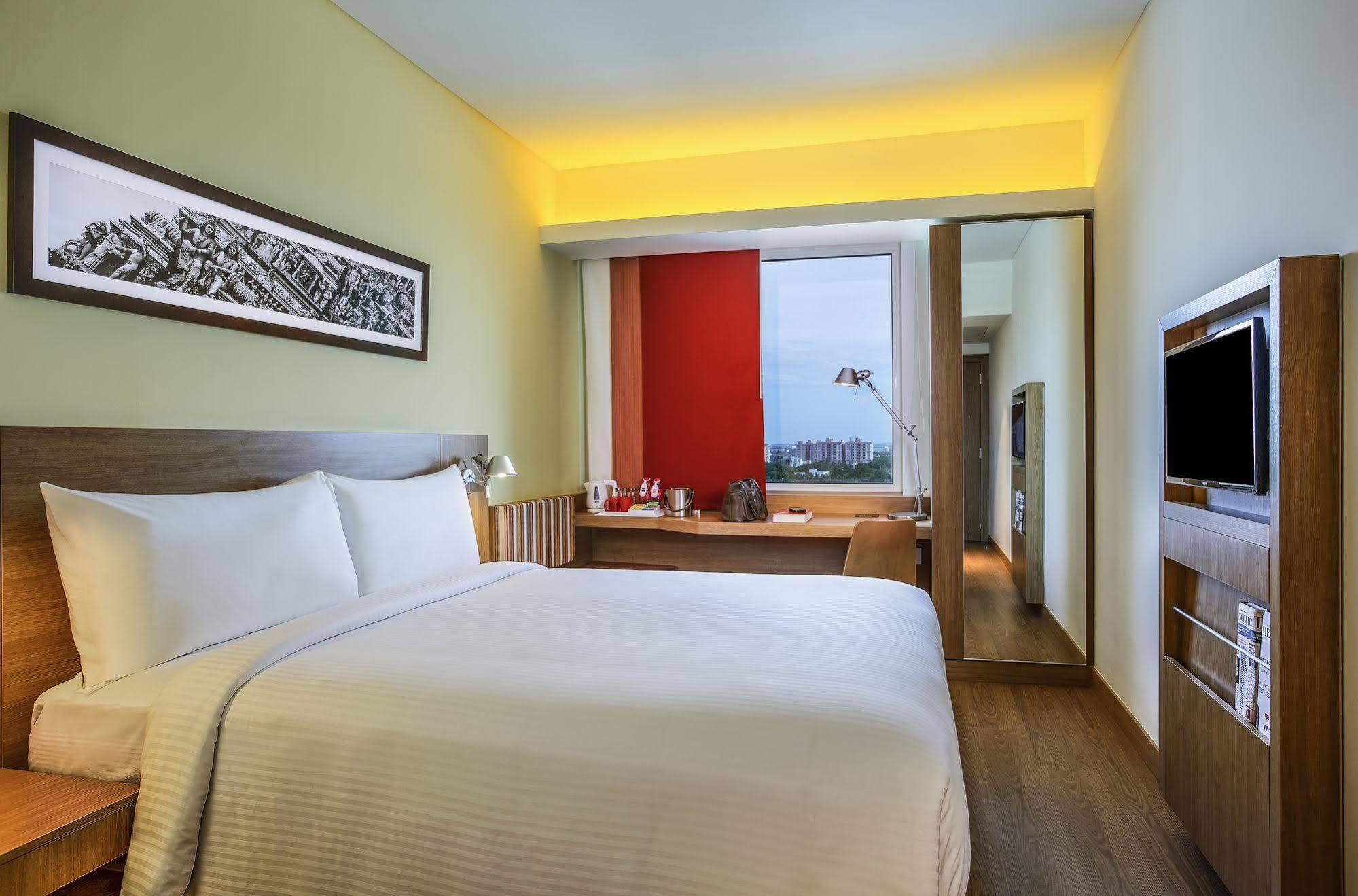 Hotel ibis Chennai Sipcot Exterior foto