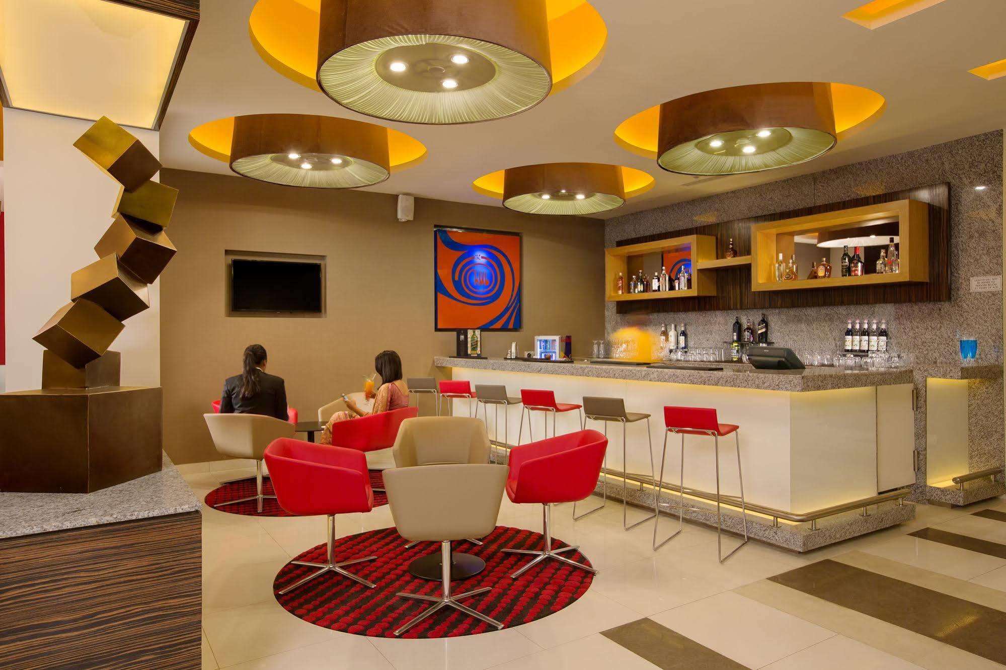 Hotel ibis Chennai Sipcot Exterior foto