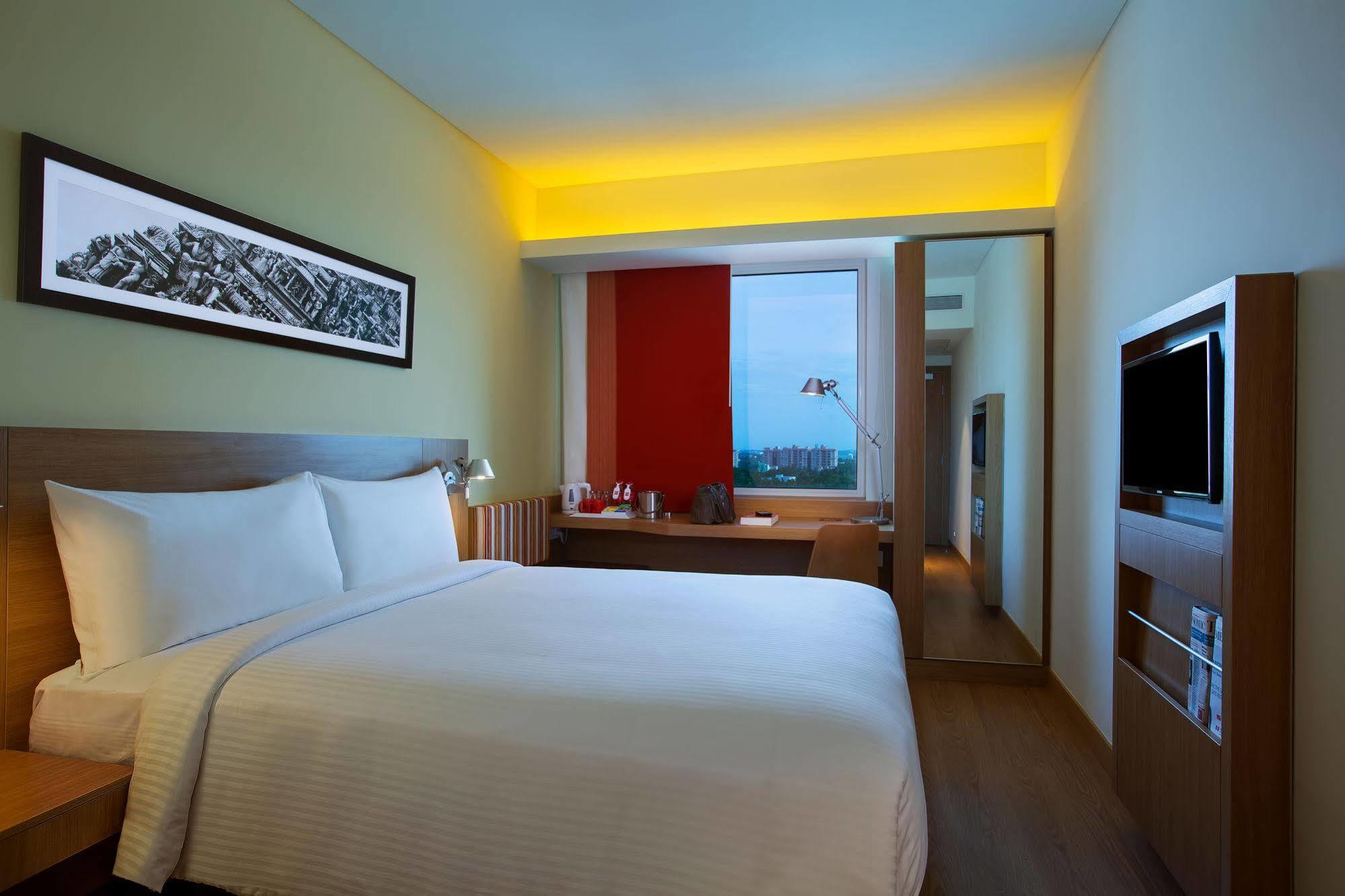 Hotel ibis Chennai Sipcot Exterior foto